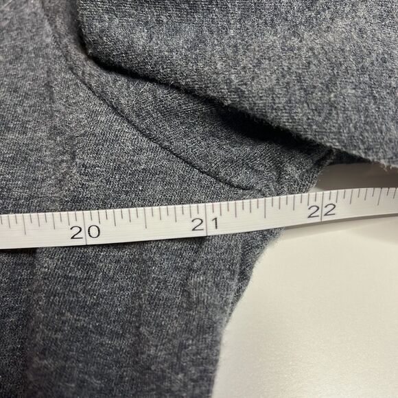 𝅺caren Sport gray short sleeve T-shirt lace embellished sleeves scoop neck SZ 3X - Picture 7 of 8